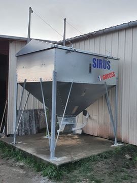 Image de Silo SUCCES - Remplissage par Godet avec une Trappe de Service pour une reprise brouette.